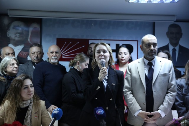 CHP Konak adayı Mutlu: Parti Meclisimiz İzmir’de tarih yazıyor!