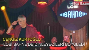 Cengiz Kurtoğlu, Lobi Sahne'de dinleyicileri büyüledi