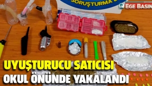 Uyuşturucu satıcısı, okul önünde yakalandı